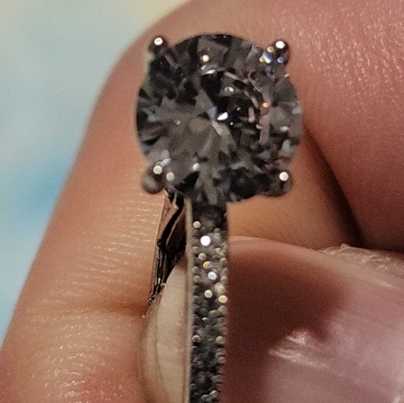 Sterling Silver CZ leverback earrings - Picture 4 of 10